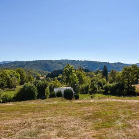 Peaceful Mountain Retreat, Cleaning Included Hébergement de vacances